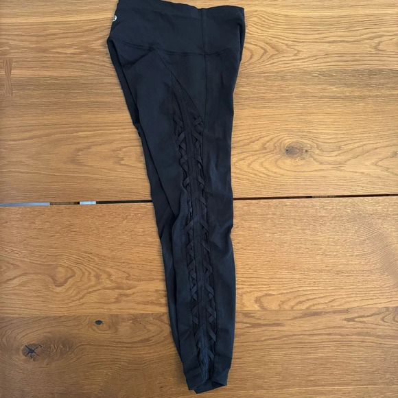 Lululemon High Times Legging (Rhythm) Size 4 - Picture 6 of 9